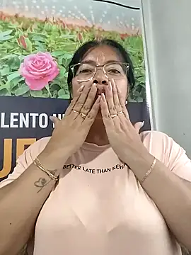 __valentina18のライブXXXチャット