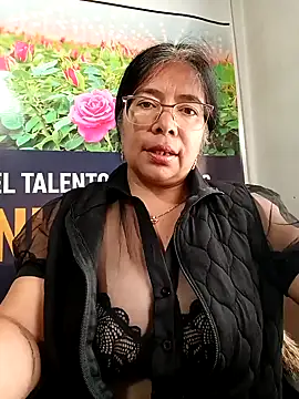 __valentina18's Webcam Show