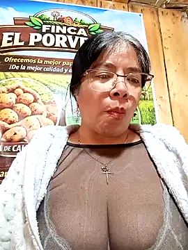 __valentina18 Show in webcam