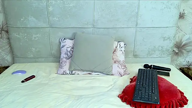 Phòng Chat Trực Tiếp PrettyHairyBlonde