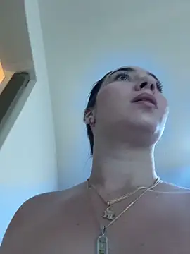 ava_blue Adlı Modelin Web Kamerası Şovu