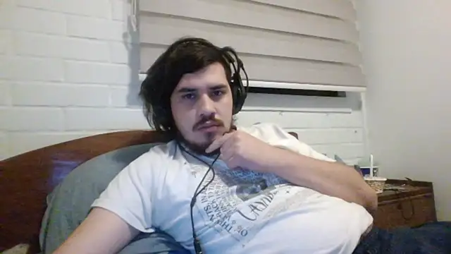 hung_weeb Show in webcam