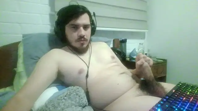 hung_weeb: διαδικτυακό σόου στην κάμερα