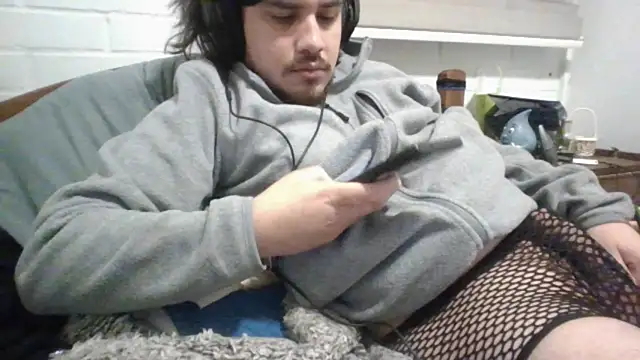 hung_weeb Show in webcam