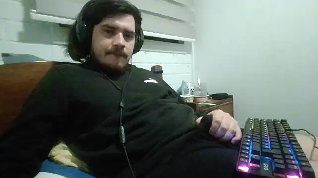 Pokazy przed kamerką – hung_weeb