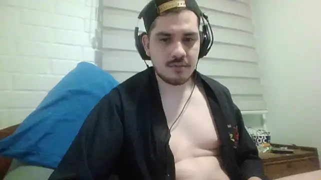 hung_weeb live XXX chat