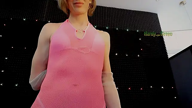 Hardy_Green Show in webcam