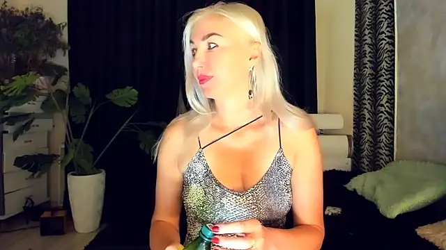Chat XXX en directo de VainEnchantress