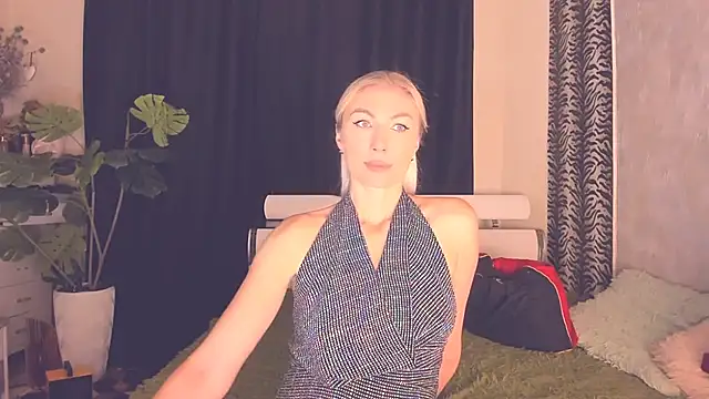 XXX chat uživo modela Karma_S_U_T_R_A