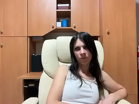 צ'אט XXX בשידור חי של InjaAtHome