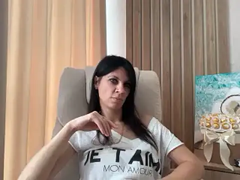 InjaAtHome Chat XXX live