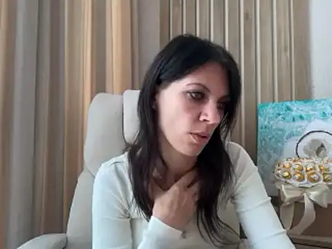 XXX chat uživo modela InjaAtHome