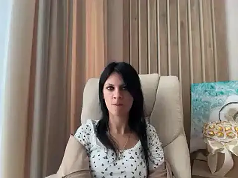 XXX chat uživo modela InjaAtHome