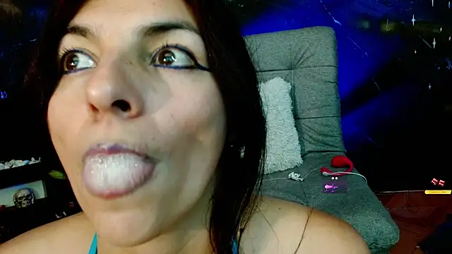 julieth_sex1 Adlı Modelin Canlı XXX Sohbeti