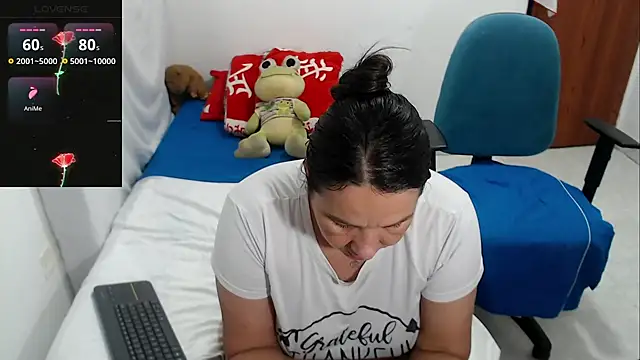 LAURA_Foxht live XXX chat