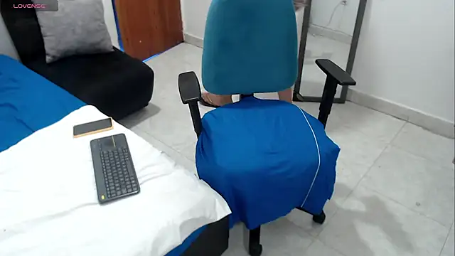 XXX chat uživo modela LAURA_Foxht