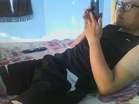 Show modela Luis_femboy18 na web-kameri