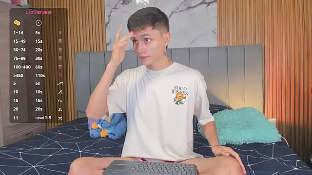 DustinLevine Adlı Modelin Web Kamerası Şovu