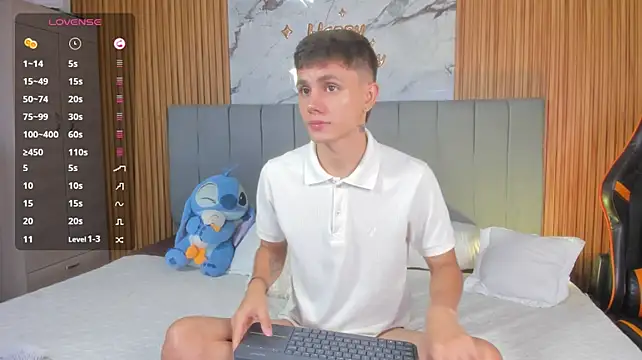 DustinLevine Pertunjukan Webcam