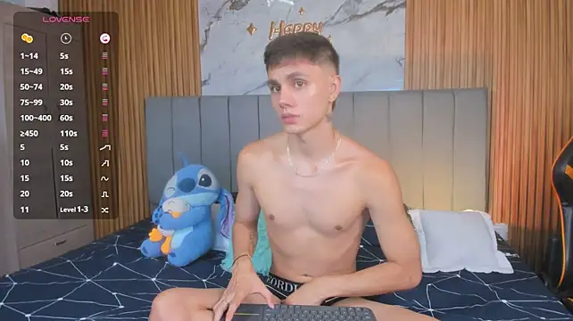 DustinLevine webcam show