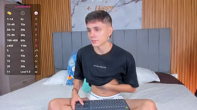 DustinLevine Pertunjukan Webcam