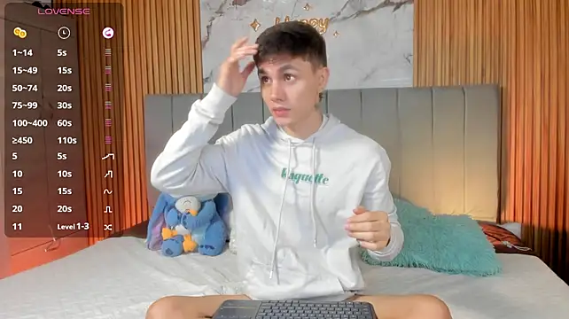 DustinLevine Pertunjukan Webcam