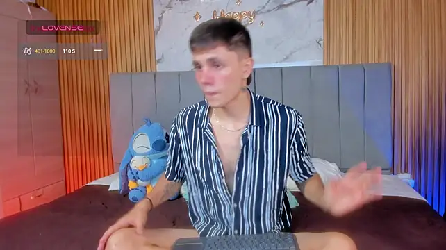 DustinLevineのウェブカメラショー