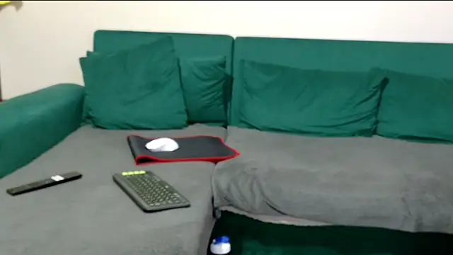 JoannaAndNeighbour's Live Chat Room