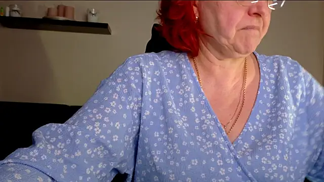 JoannaAndNeighbour's Live XXX Chat