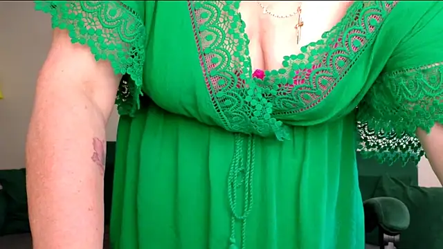 JoannaAndNeighbour's Live XXX Chat