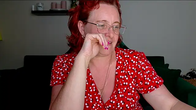 JoannaAndNeighbour's Live XXX Chat