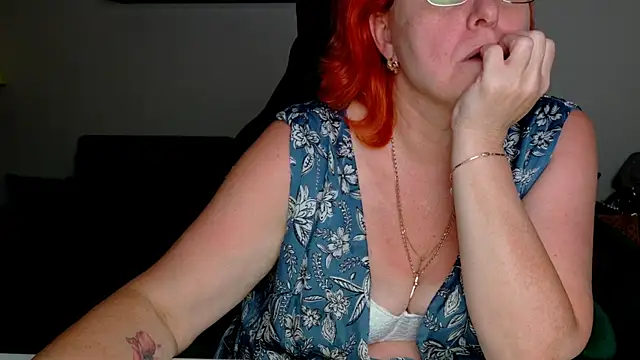 JoannaAndNeighbour's Webcam Show