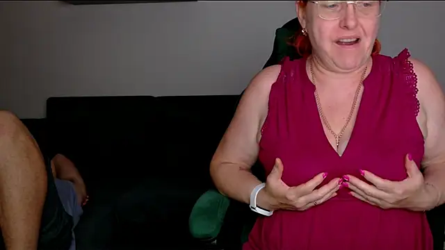 JoannaAndNeighbour's Webcam Show