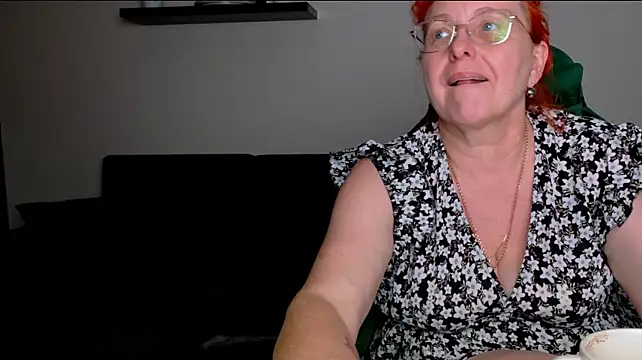 JoannaAndNeighbour's Webcam Show