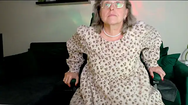 JoannaAndNeighbour – Naživo XXX chat