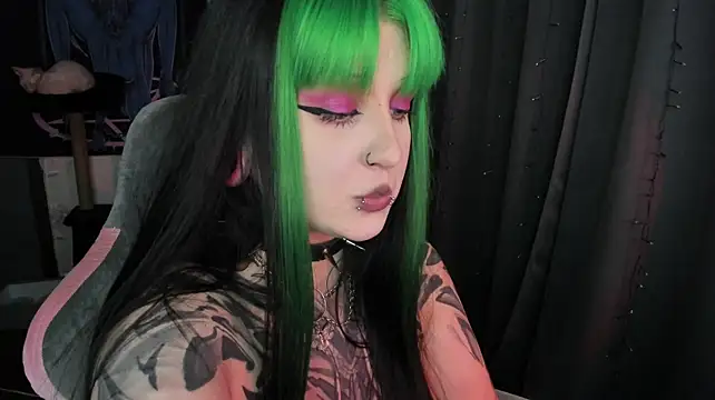 t0riayun0's Live XXX Chat