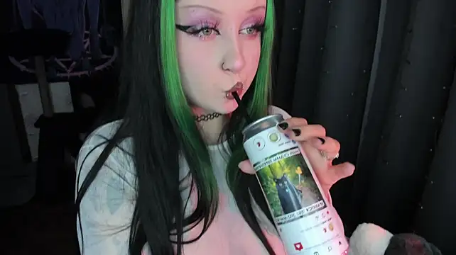t0riayun0's Live XXX Chat