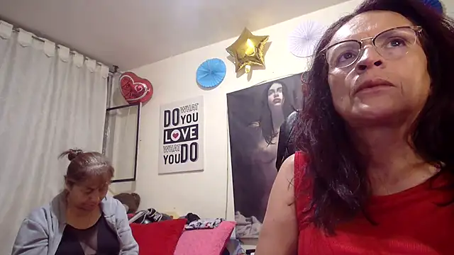 צ'אט XXX בשידור חי של nicoltatiana_
