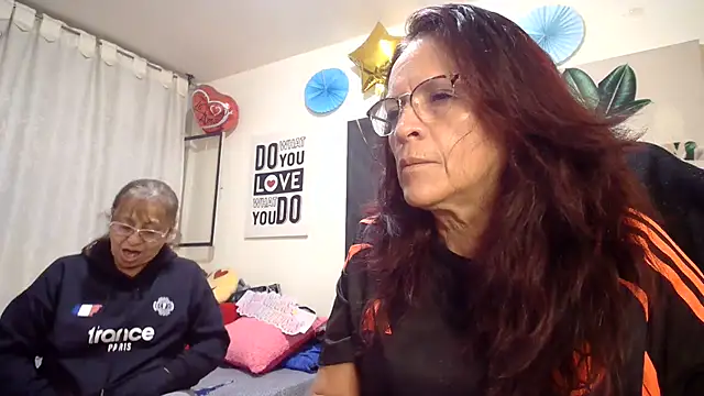 Chat +18 de nicoltatiana_ ao vivo