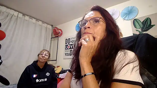 nicoltatiana_ Adlı Modelin Canlı XXX Sohbeti