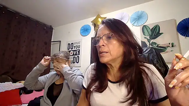 nicoltatiana_ Pertunjukan Webcam