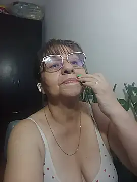 צ'אט XXX בשידור חי של nicoltatiana_