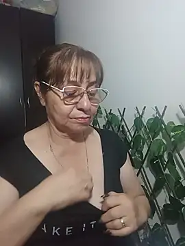 צ'אט XXX בשידור חי של nicoltatiana_
