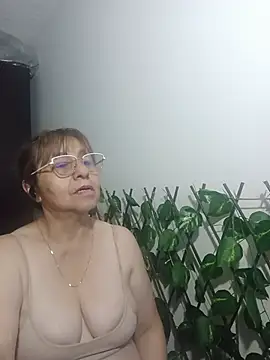 แชท XXX สดของ nicoltatiana_