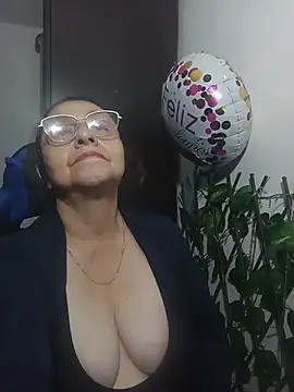 Czat XXX na żywo – nicoltatiana_