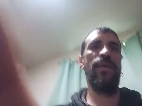 Hotcasados69 网络视讯表演