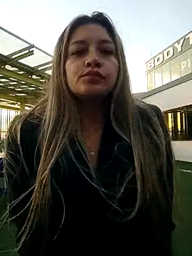 alana_69 网络视讯表演