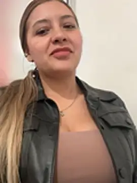 alana_69's Live XXX Chat
