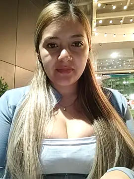 alana_69 লাইভ XXX চ্যাট
