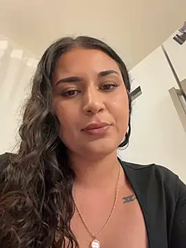 Yasmine-blue's Webcam Show